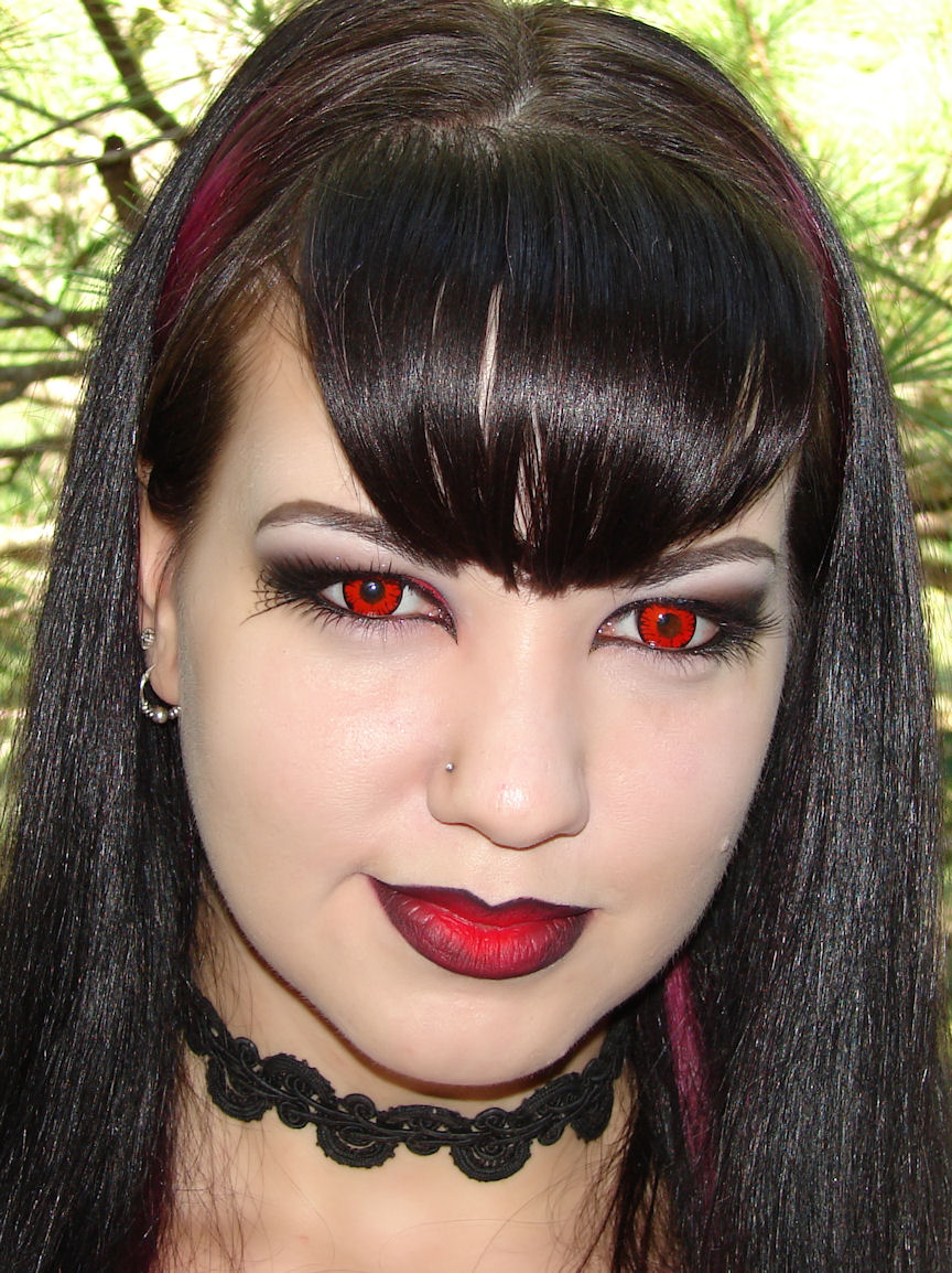The Kronicles of a Konader Halloween Makeup Tutorial Vampy Vampire!