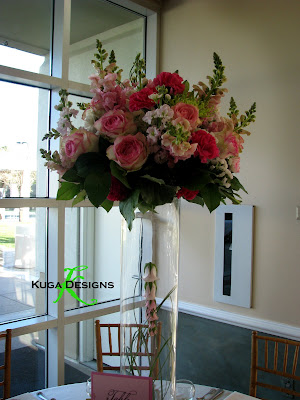 High style floral centerpieces add so much drama to the room and 