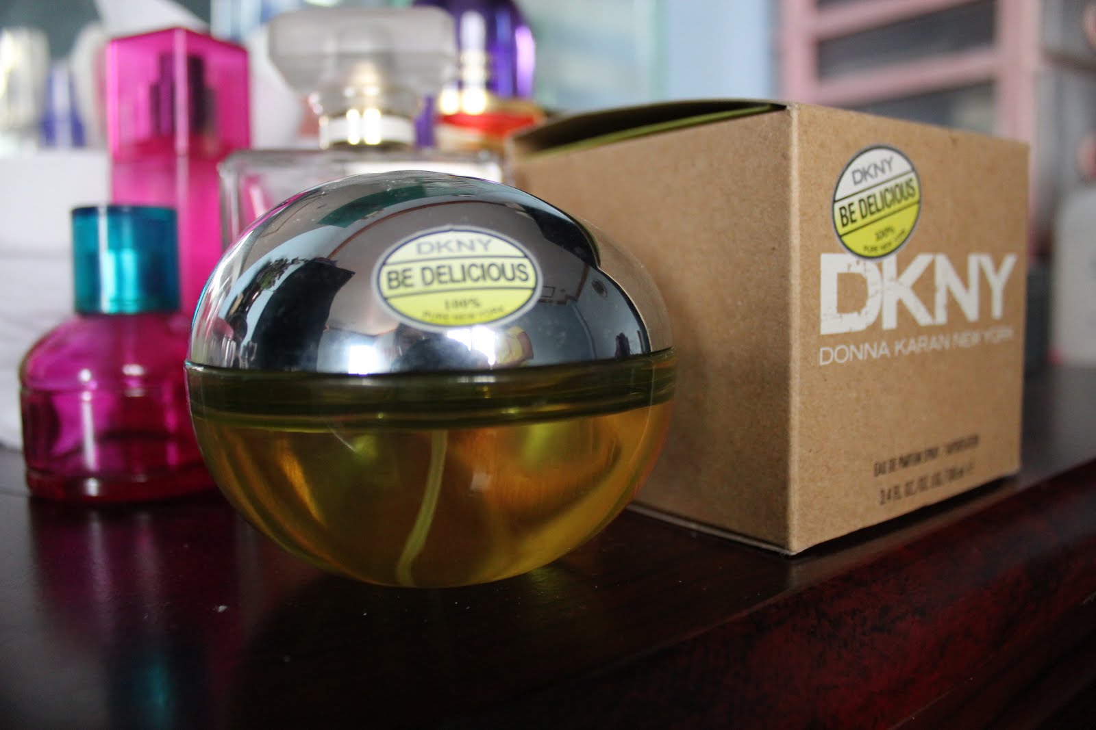 Духи яблоко DKNY