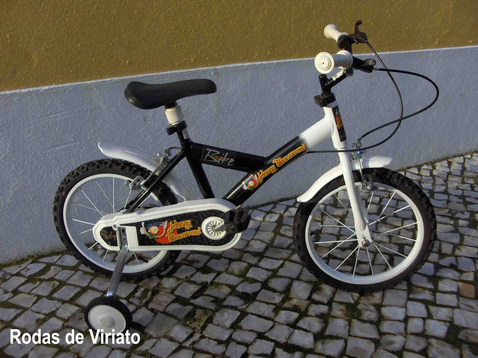 [vilar+infantil+lado.jpg]