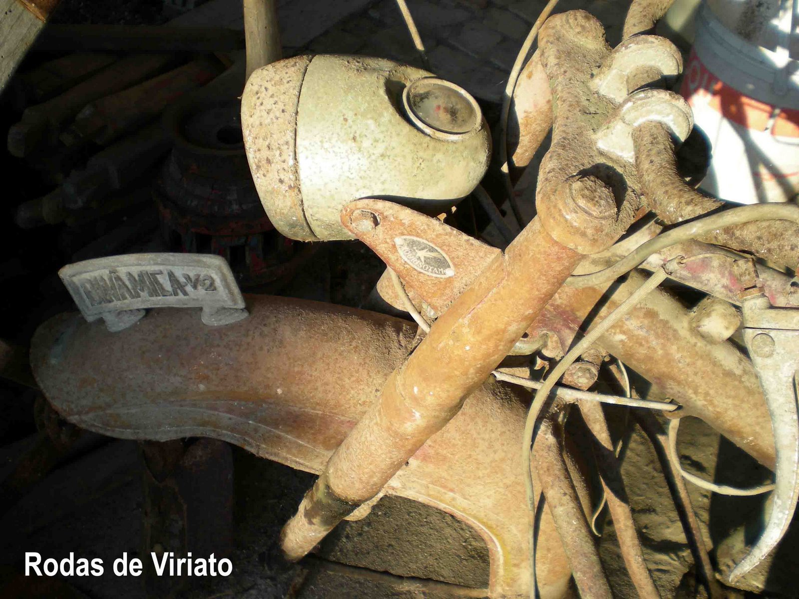 [mourisotam+dinamica+v2.jpg]