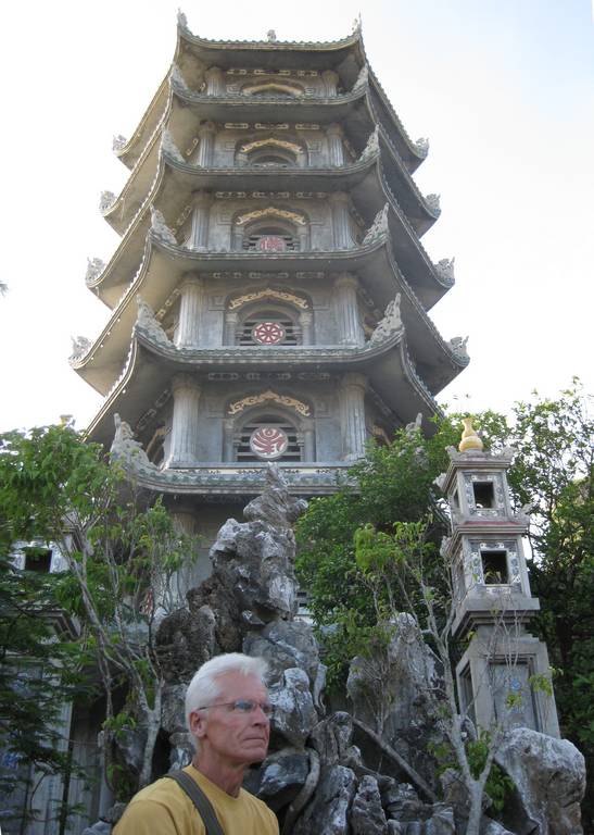 [Vietnam+Danang+Marble+Mountain+Pagoda.JPG]