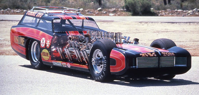 BomberGarage: Tommy " TV Tom " Ivo´s 4 Engine Drag Monster