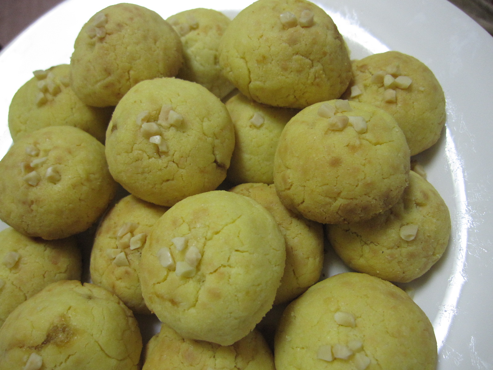 A Box of Kitchen Pineapple cookies