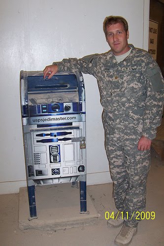[r2d2+mailbox.jpg]