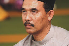 Ku Ahmad, Abi