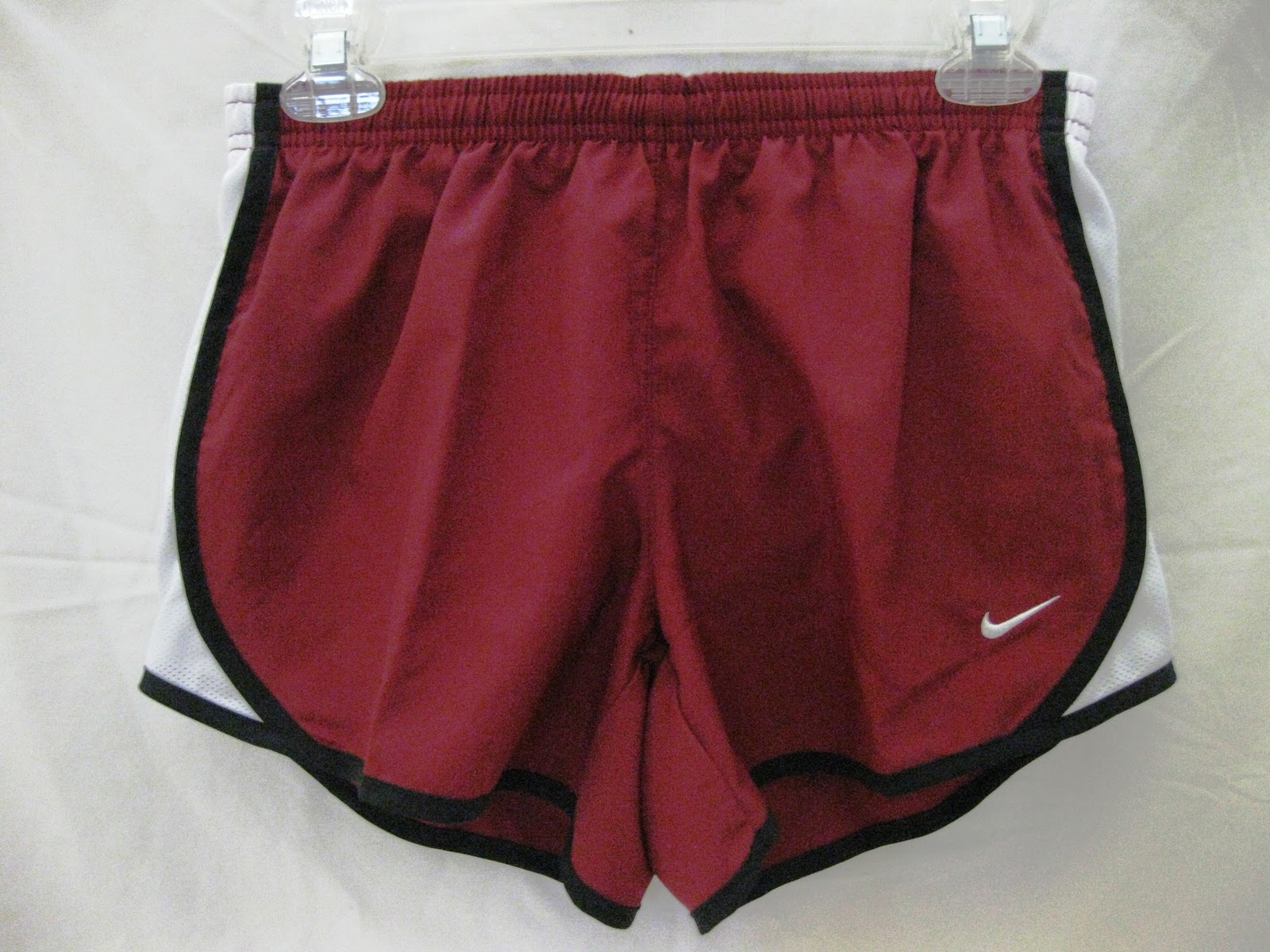 lisztomania22 *SOLD* NWT Girl's Nike DriFit Tempo Maroon Running Shorts
