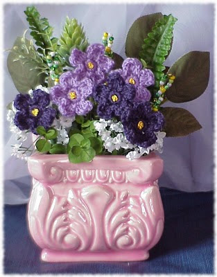 violet pink vase ceramic crochet