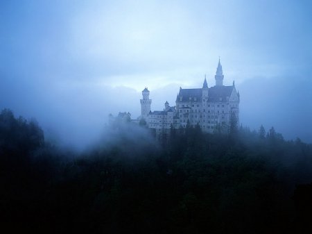 [1225915564_neuschwanstein-castle-bavaria-germany-fog-733809.jpg]