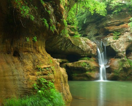 [beautiful+waterfalls+flickzzz.com+002-770723.jpg]