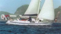 Charter yacht MAKAYABELLA in the Grenadines - Contact ParadiseConnections.com