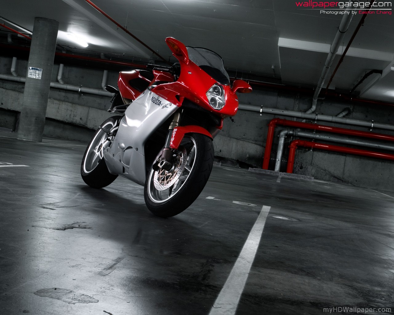 Studio Wallpaper November 2010