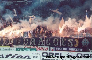 Écharpe De Football Des Ultras Du F.C PORTO Anti LAMPIOES