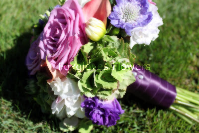 Kris+Bouquet+1+ p - Kris- August 8th 2010