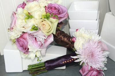 bouquets p - Lisa and Bryce - August 21st 2010