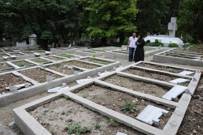 Βανδαλισμοί σε ελληνικό νεκροταφείο της Κωνσταντινούπολης