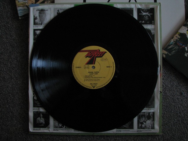 [20081226_schallplatten_06.JPG]