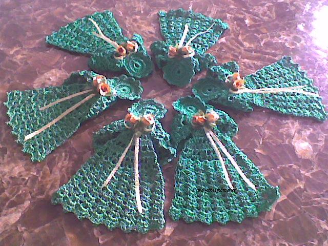 [Anjo+na+garrafa+3+wal-arteemcrochet.jpg]