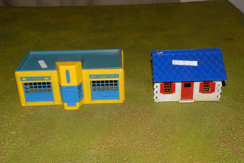 [plasticville_junk_DSC_0393.JPG]