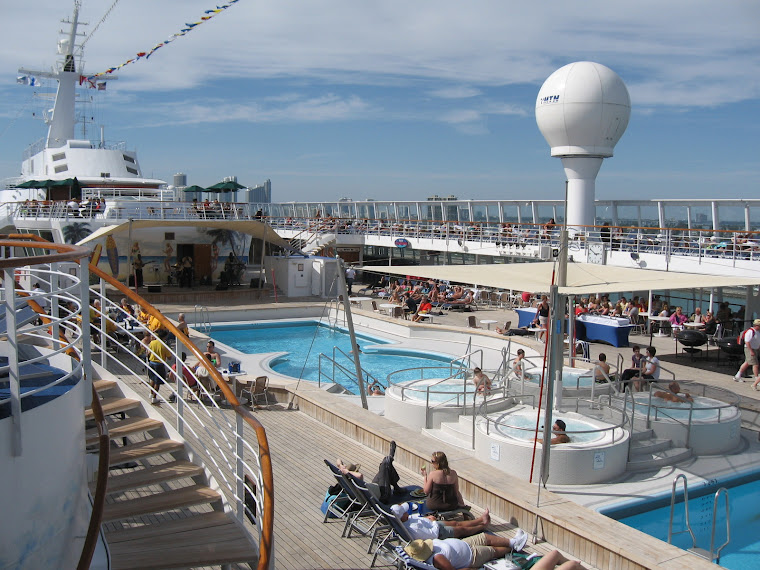 Ship pool deck