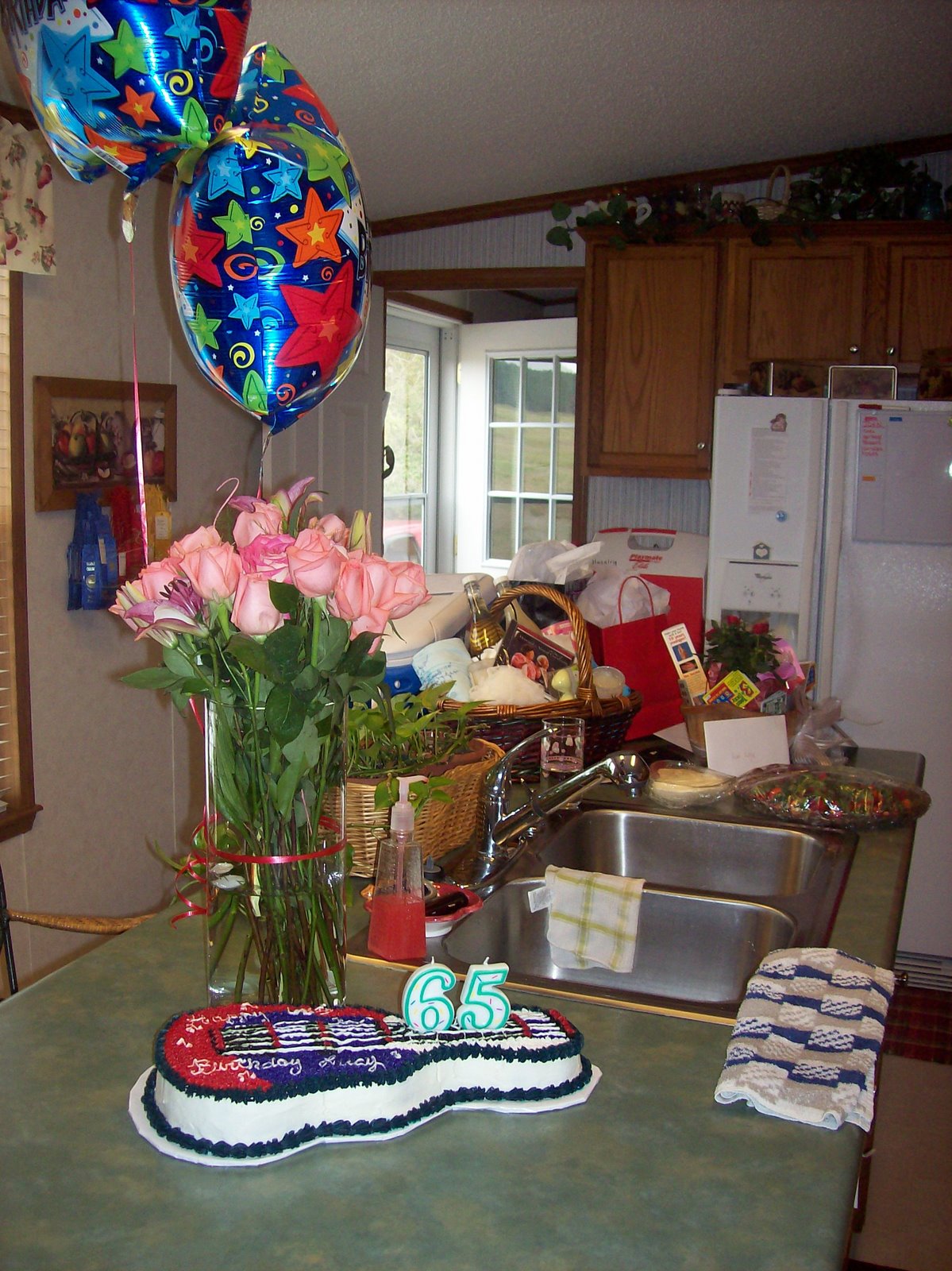 [mom's+b'day+and+val+day+014.JPG]