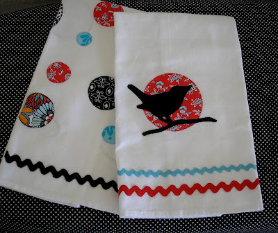 Even More Handmade Gift Ideas РІР‚вЂњ Appliqued Dish Towel