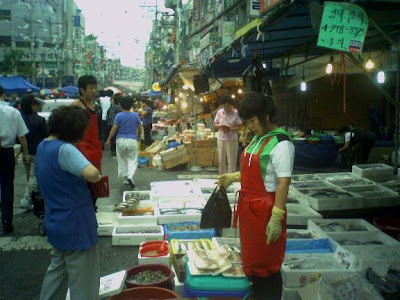 traditional Korean market, two blocks long