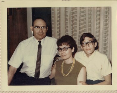 [Bill+Sue+Mike+Carlisle+c1967.jpg]