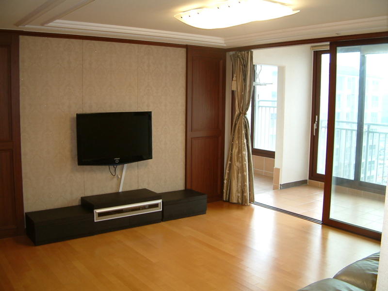 South Korea: Our S. Korean Apartment