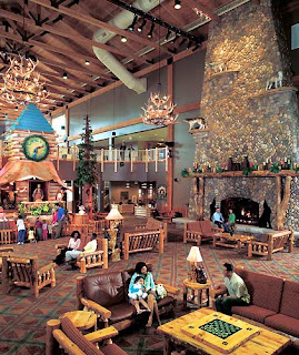A House of Many Colors: Great Wolf Lodge - Grand Mound ...