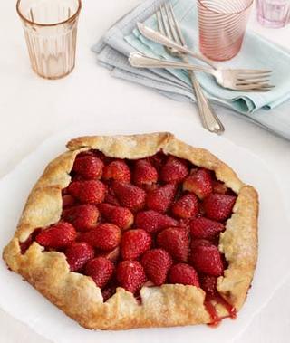 [Rustic-Strawberry-Tart-Recipe_slideshow_image.jpg]