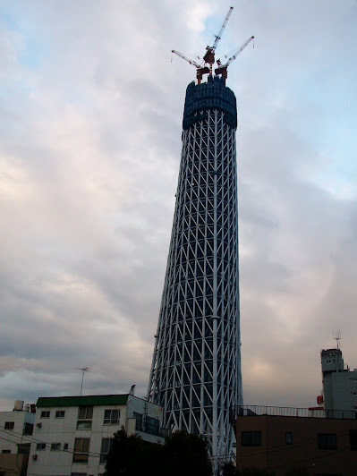業平橋から見た建設中(289m)の東京スカイツリー