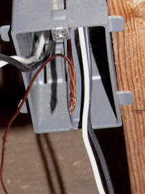 pig housing plans. wire is called a pig-tail,