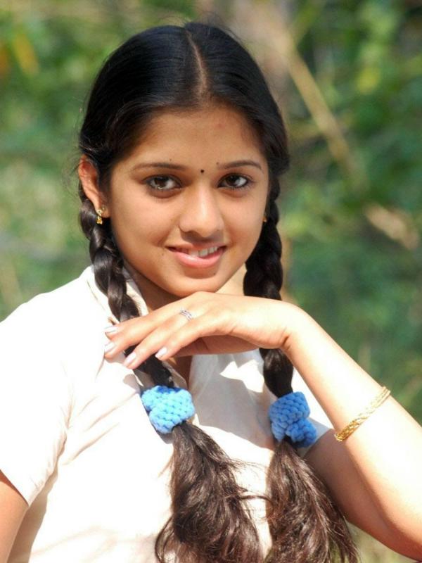 Sexy Bollywood And South Indian Actress Pictures Cute Actress Uthiram 
