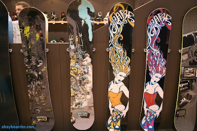 Drake Snowboards 2009-2010 Shayboarder.com