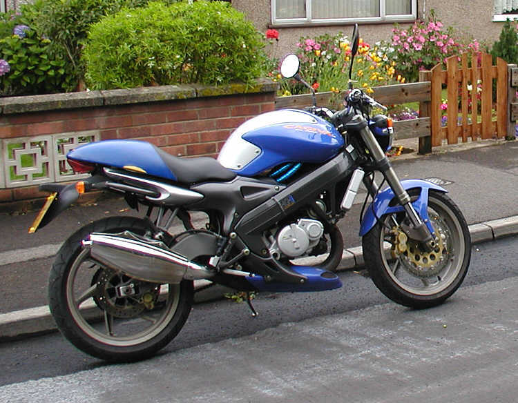[Mobike.cagiva.750pix.jpg]