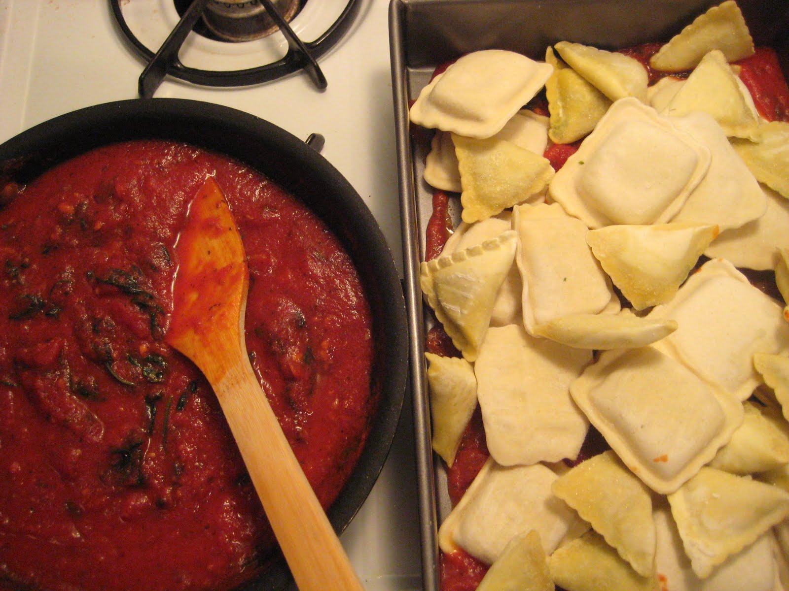 Liz's Livelihood: Spinach Ravioli Casserole