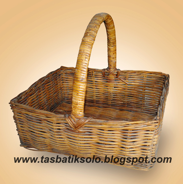 Keranjang Rotan Model KR - 05 ~ Tas Batik Solo