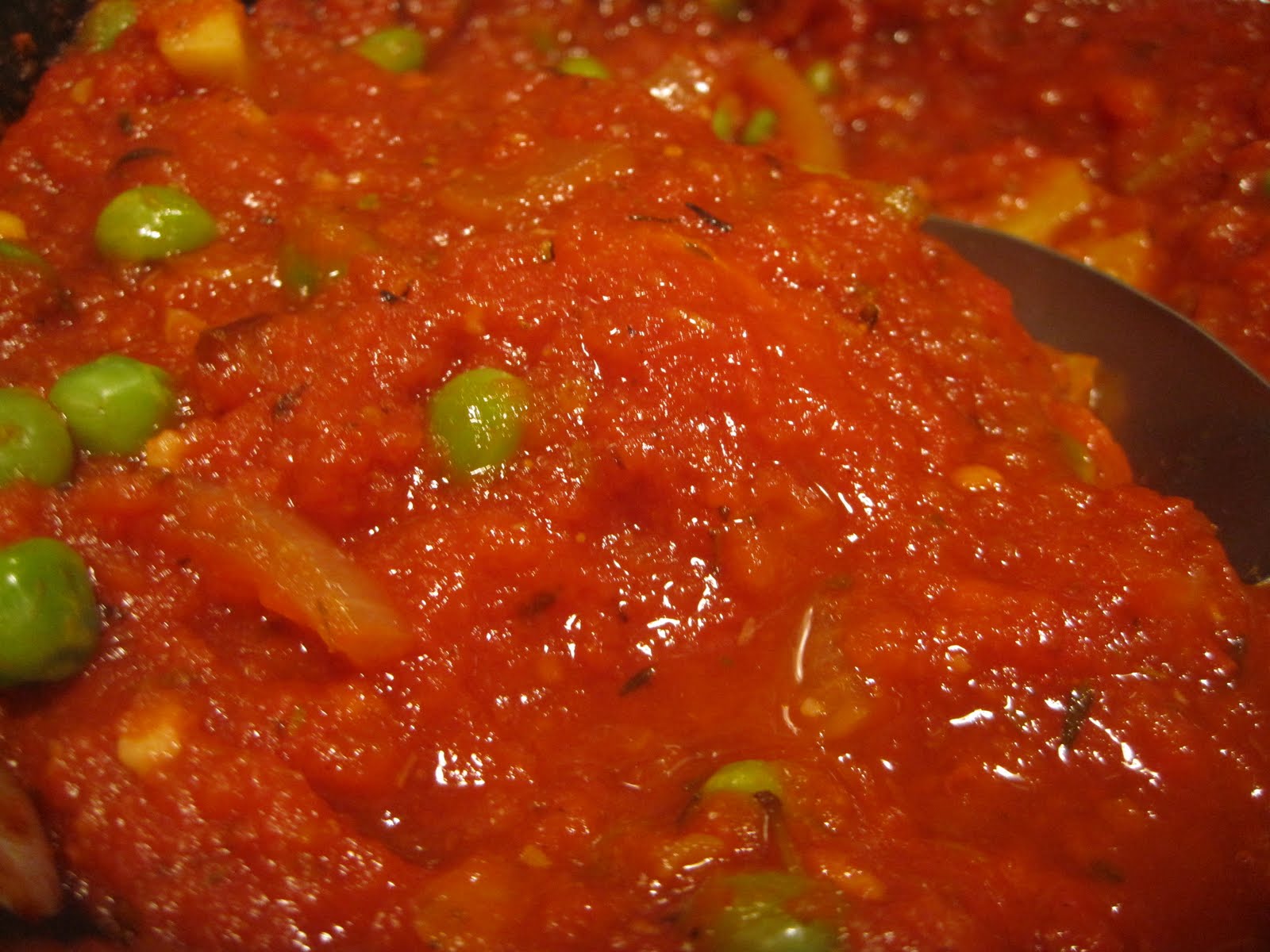 5 Bowls of Soup Tempeh Beanballs Primavera with Cajun Marinara