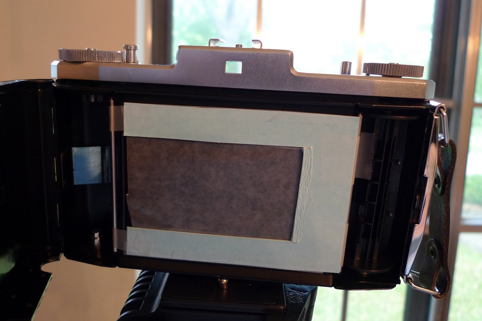 Through the Lens: Adjusting Infiniti Focus on a Folding Camera