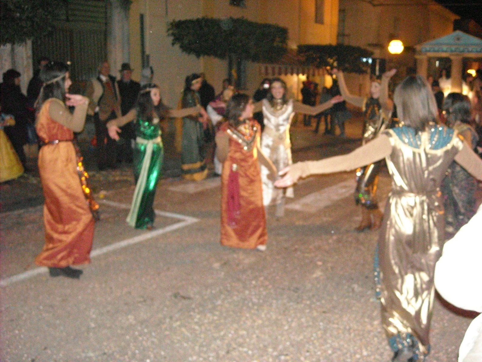 [9-+danza+del+gruppo+egizio.JPG]