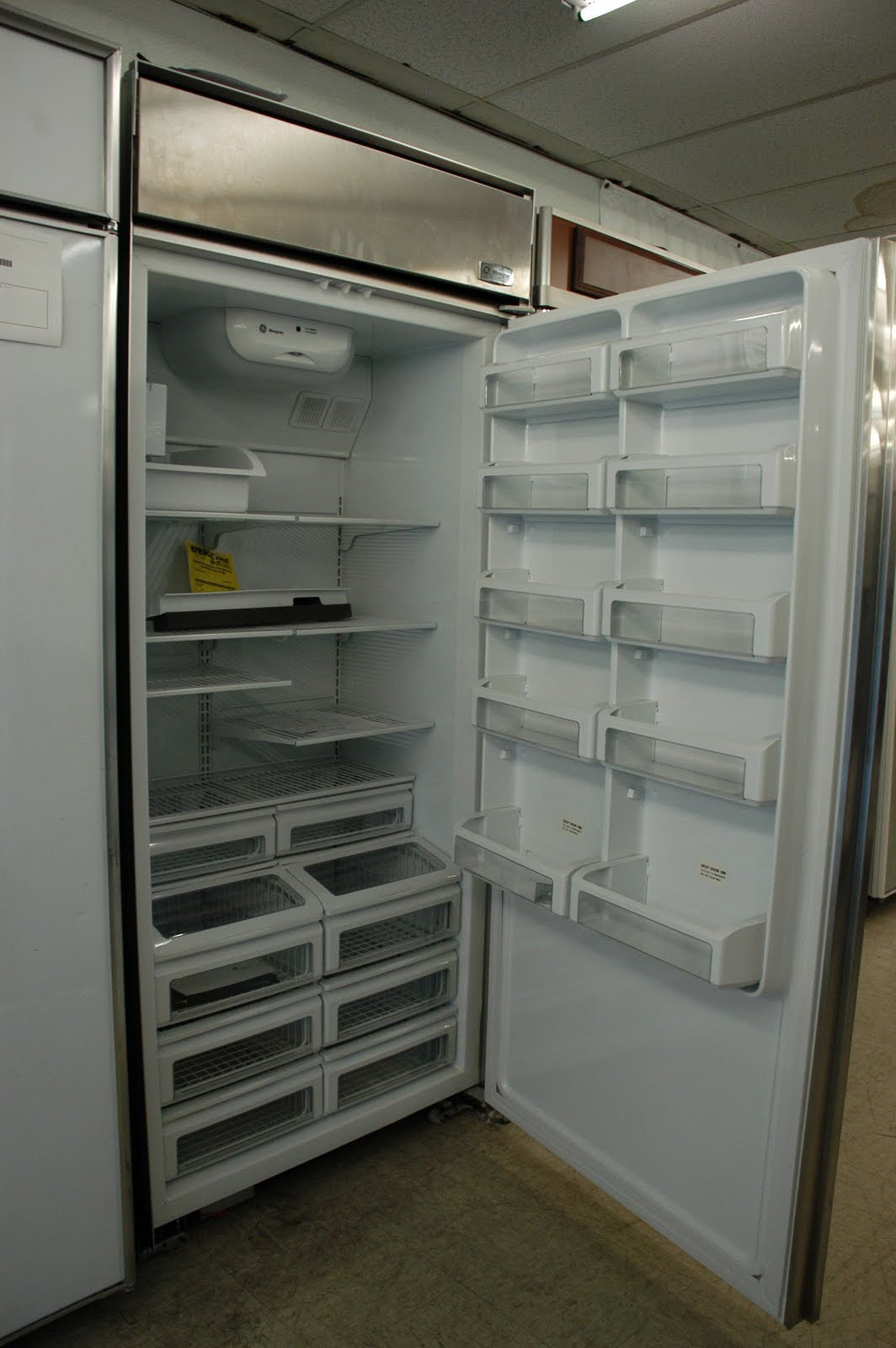 Appliance Direct Video Blog GE Monogram 36" BuiltIn Right Side Hinge