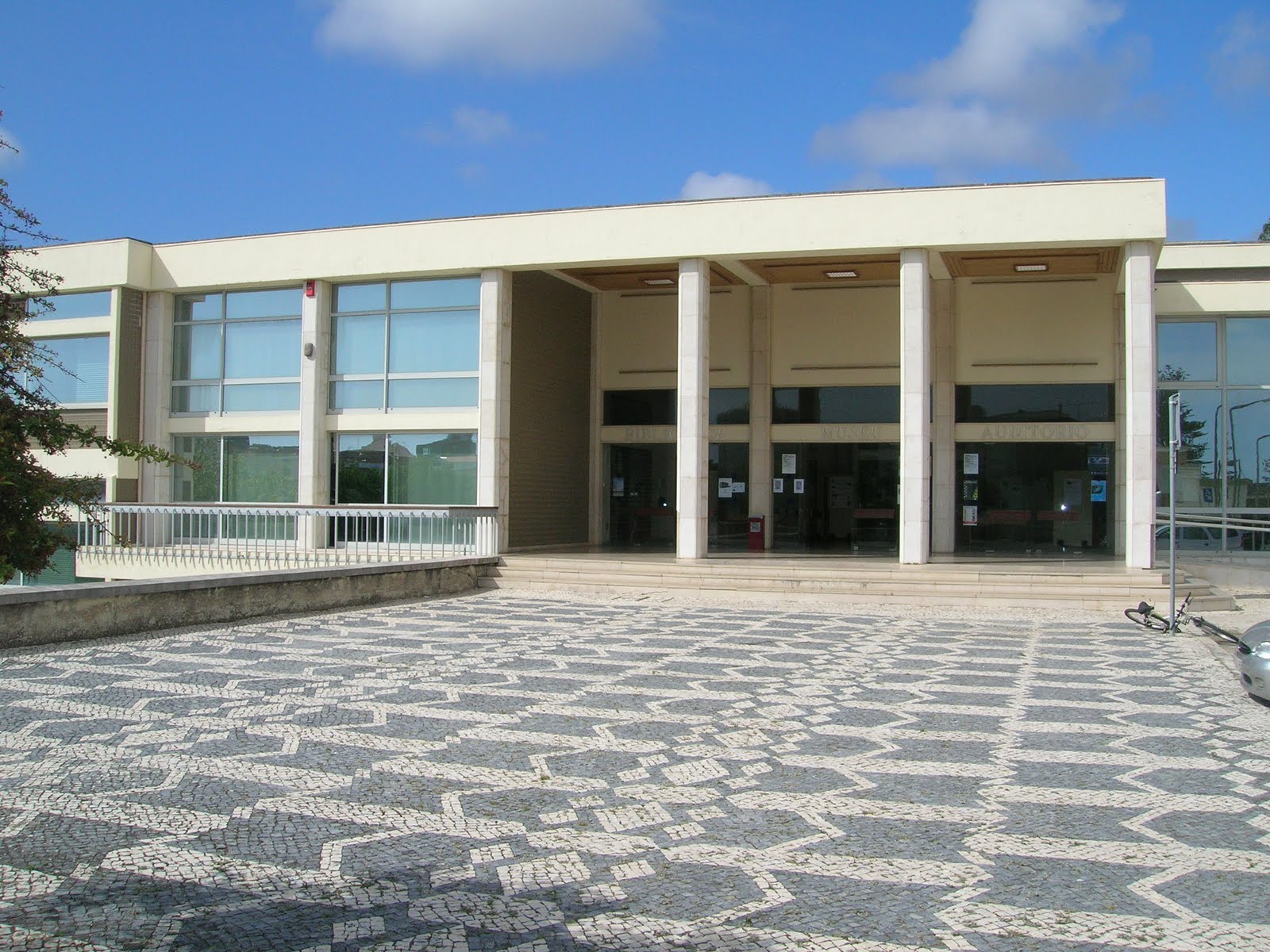 Arquivo de Artigos a rever do Jornal Online O Palhetas na Foz Museu