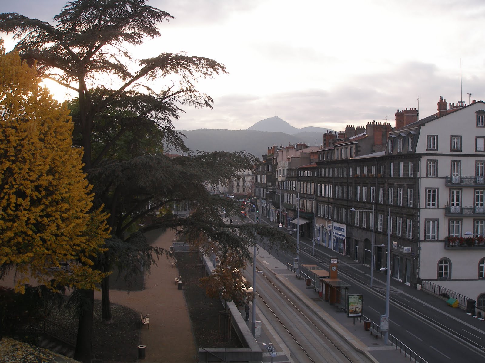 [Clermont-Ferrand+024.jpg]