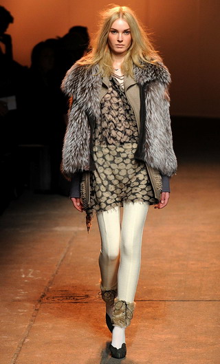 Fashmagz: Winter Fashion Trend 2010 / 2011: Warm and Gorgeous