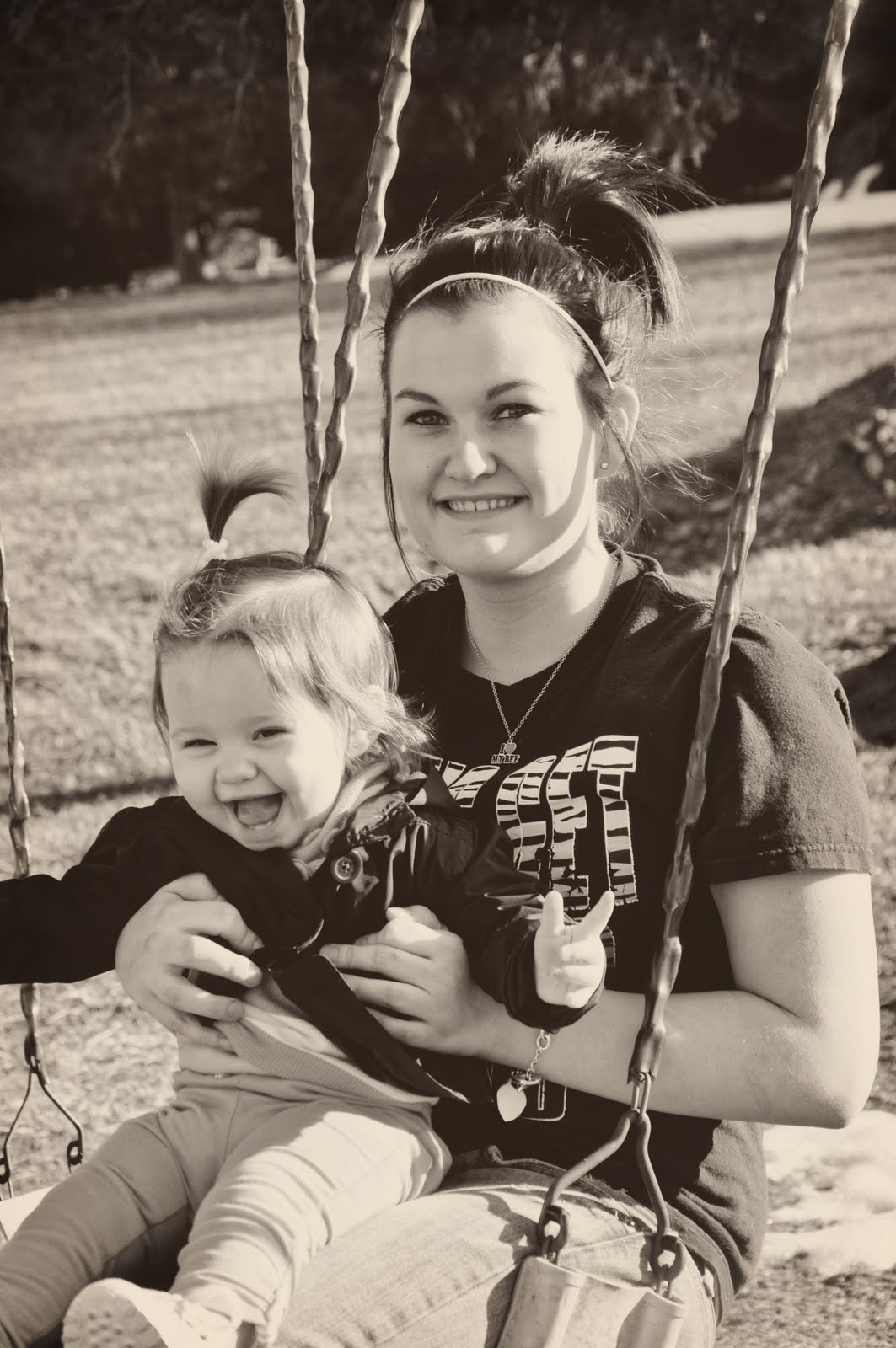 [kaydenswinging.jpg]