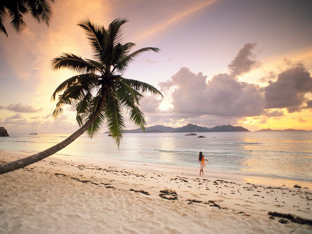 [Twilight_Paradise,_La_Digue,_Seychelles.jpg]