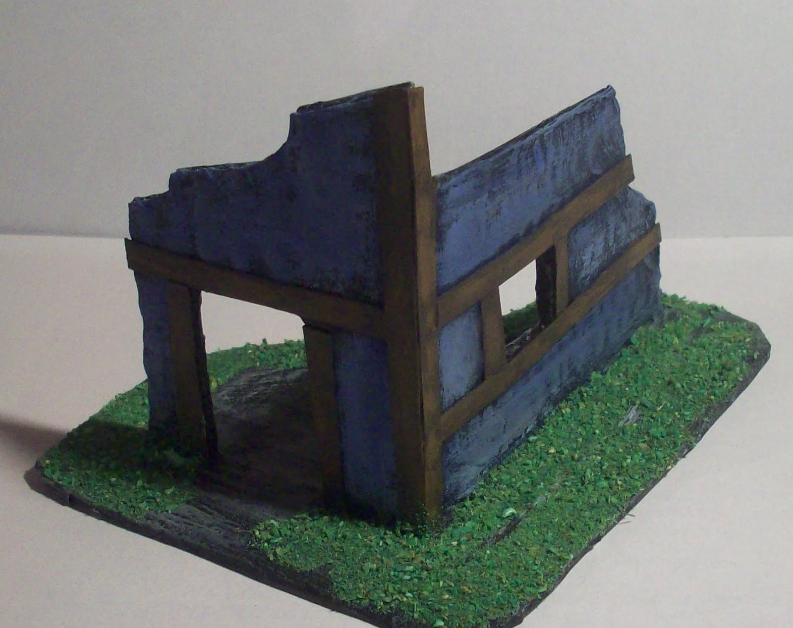 Decors ruines carton / 2 bâtiments - Jeux & Jouets