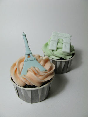 ParisThemed Bridal Shower Cupcakes