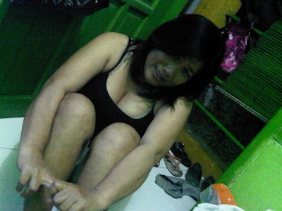 Women Facebook Sexy and Hot Pictures